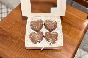 Серденька з фісташковою та арахісовою начинкою