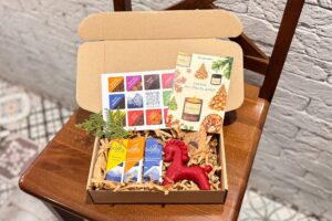 Набір №4 - 3 шоколадні батончики + свічка Кінь