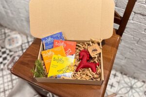 Набір №7 - 4 великі шоколадні плитки + свічка Кінь